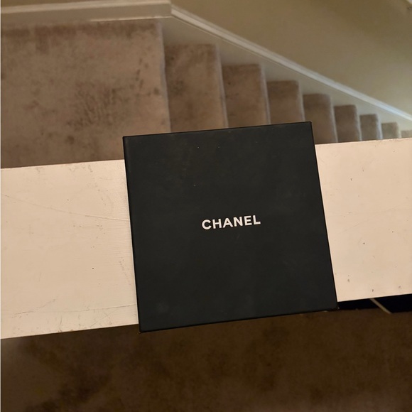 Black and Gold Chanel Belt - Picture 9 of 12